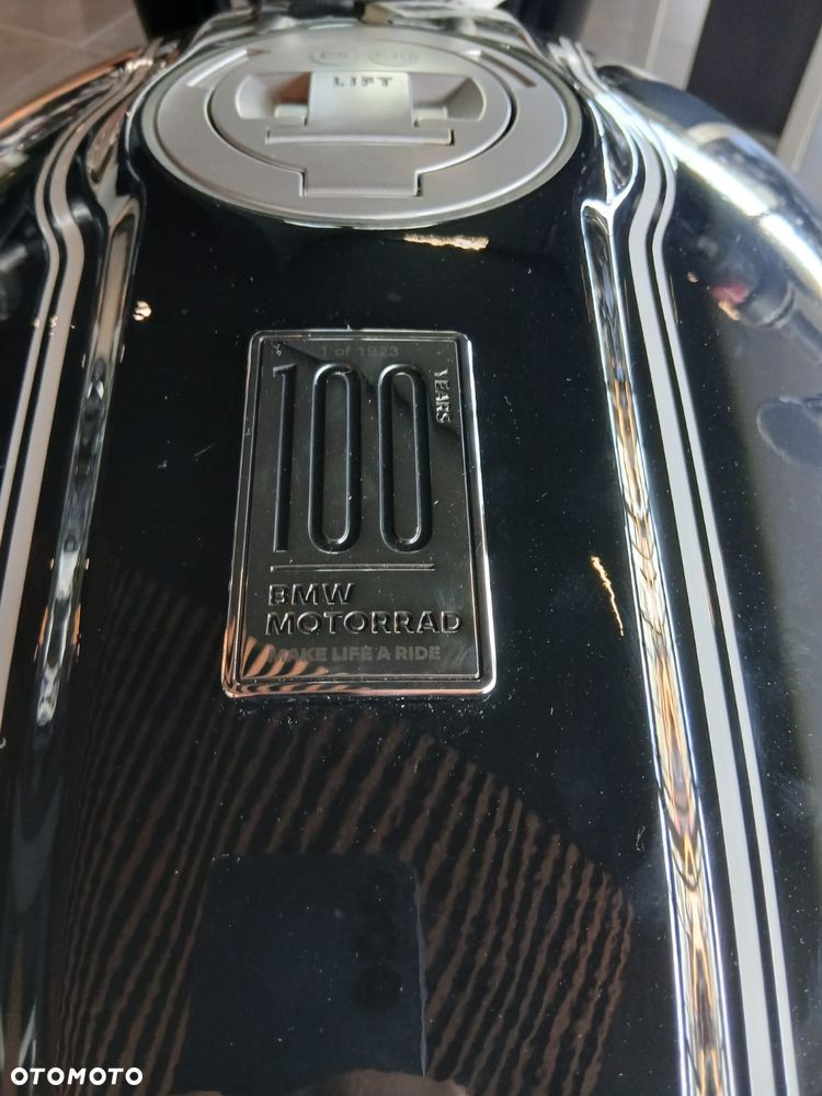 BMW R - 8
