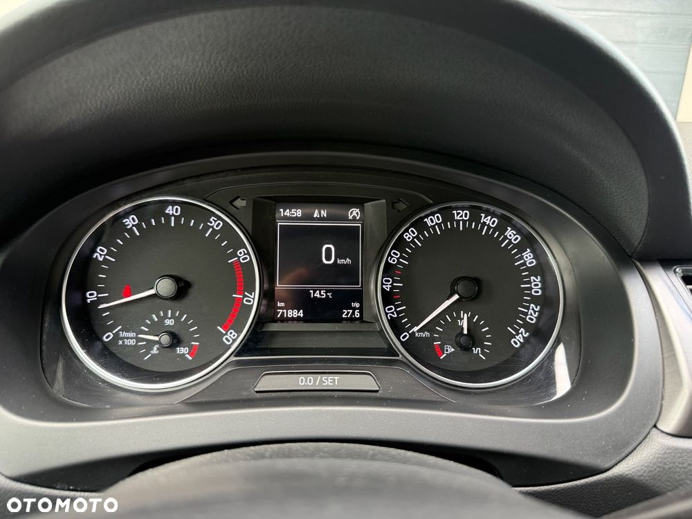 Skoda RAPID 1.4 TSI Joy DSG - 11