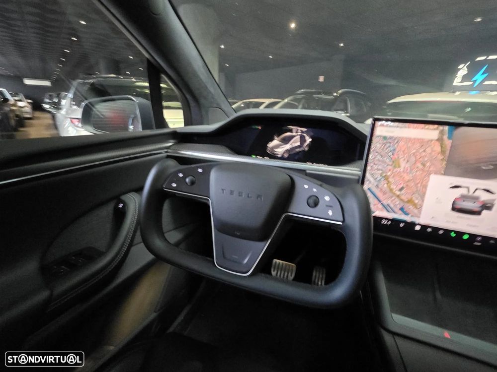 Tesla Model X Plaid AWD - 2