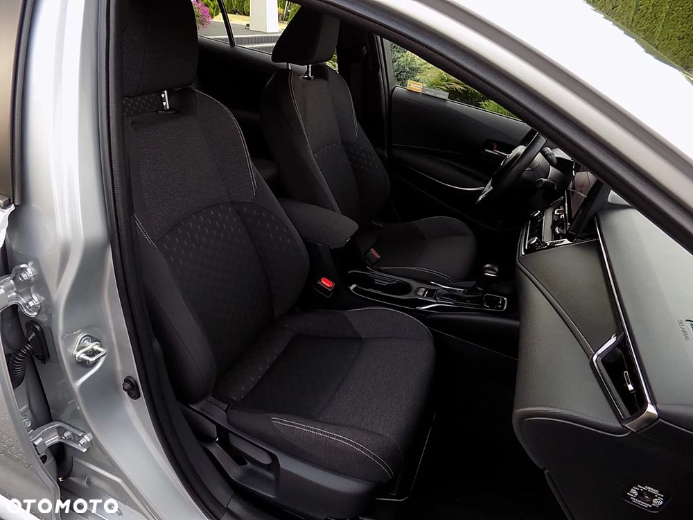 Toyota Corolla 1.8 Hybrid Comfort - 37