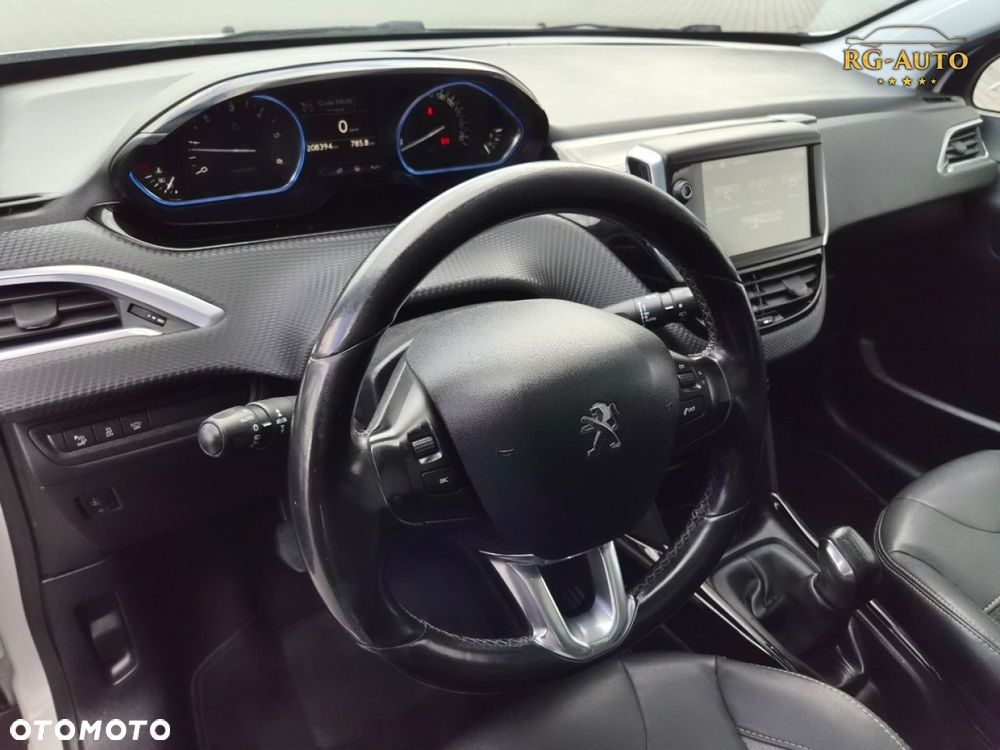 Peugeot 2008 - 32