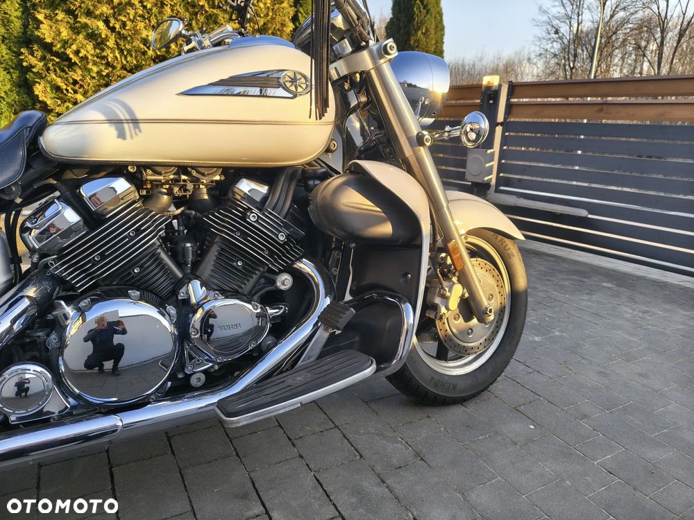 Yamaha XVZ - 11