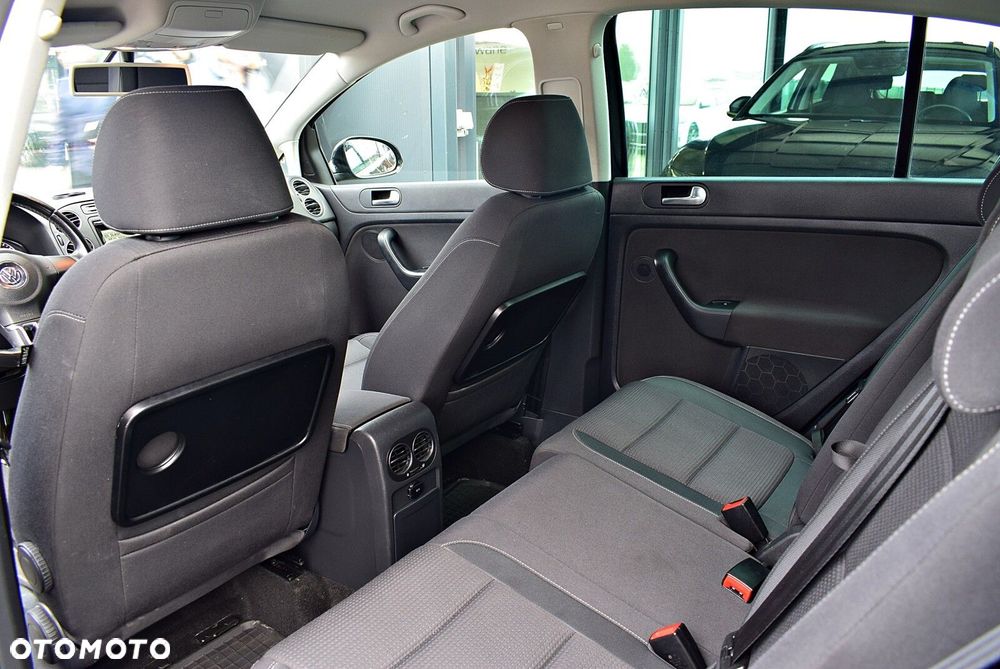 Volkswagen Golf Plus - 11