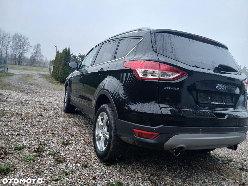 Ford Kuga 1.5 EcoBoost 2x4 Titanium - 6