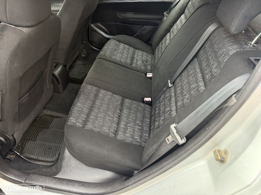 Peugeot 307 1.4 16V Navtech - 9