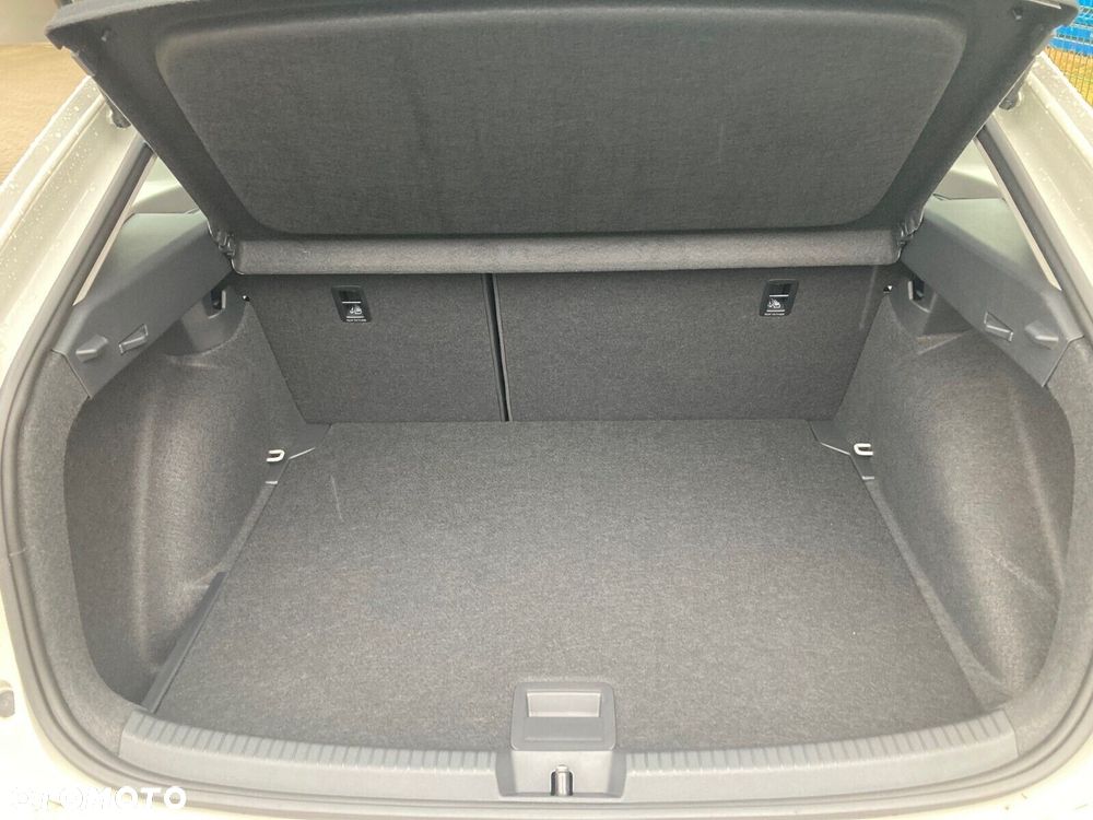 Volkswagen Taigo - 12