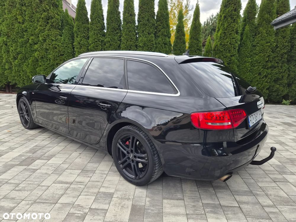 Audi A4 Avant - 16