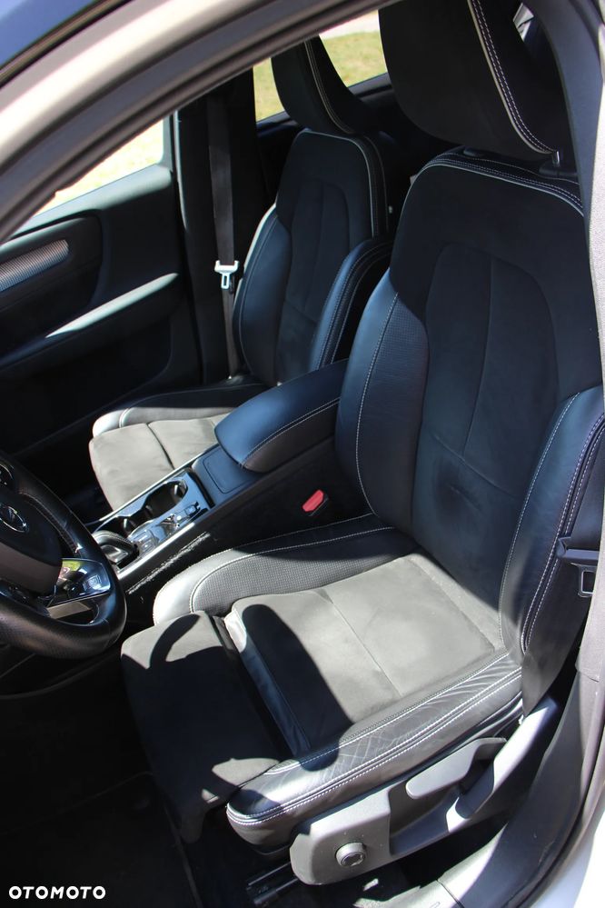 Volvo XC 40 T5 AWD R-Design - 17
