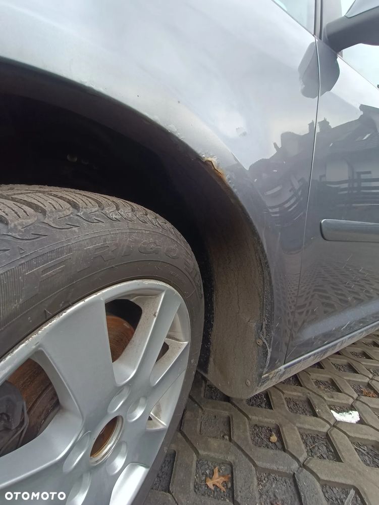 Volkswagen Touran 2.0 TDI DPF Comfortline - 16