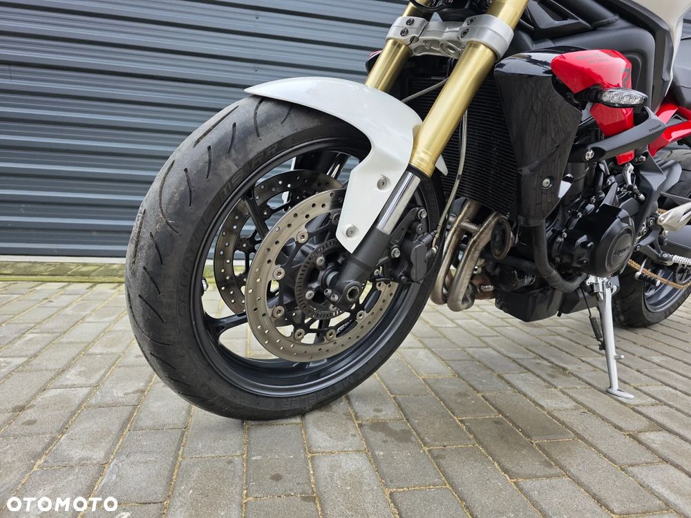 Triumph Street Triple - 25
