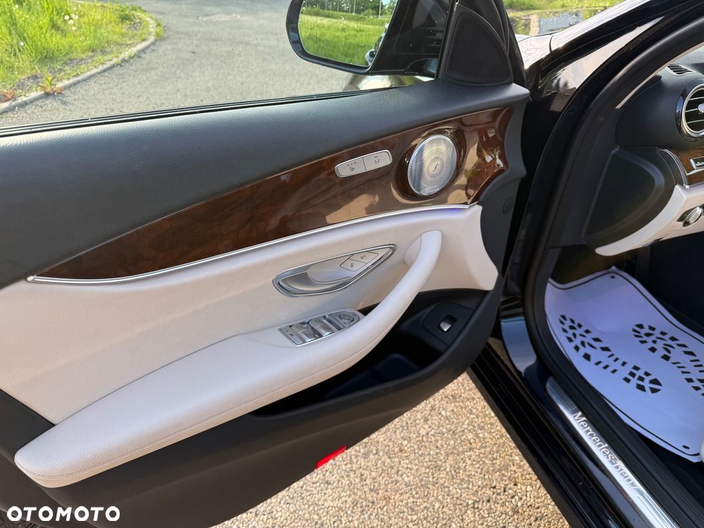 Mercedes-Benz Klasa E 200 CGI BlueEFFICIENCY Automatik Avantgarde - 19
