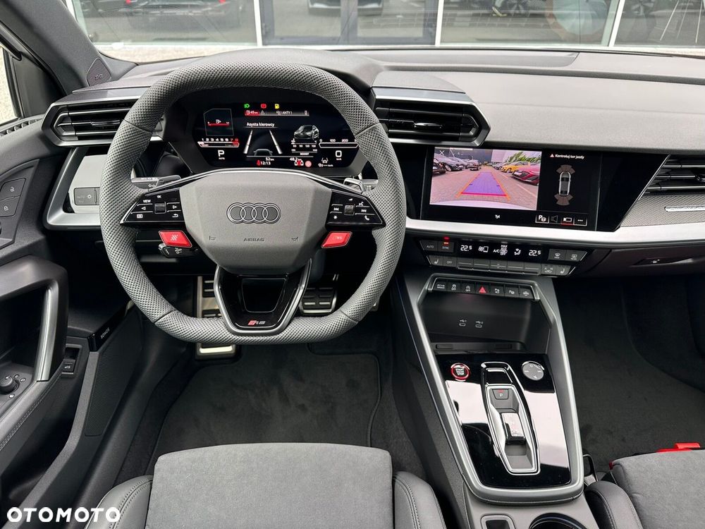 Audi RS3 Limousine - 14