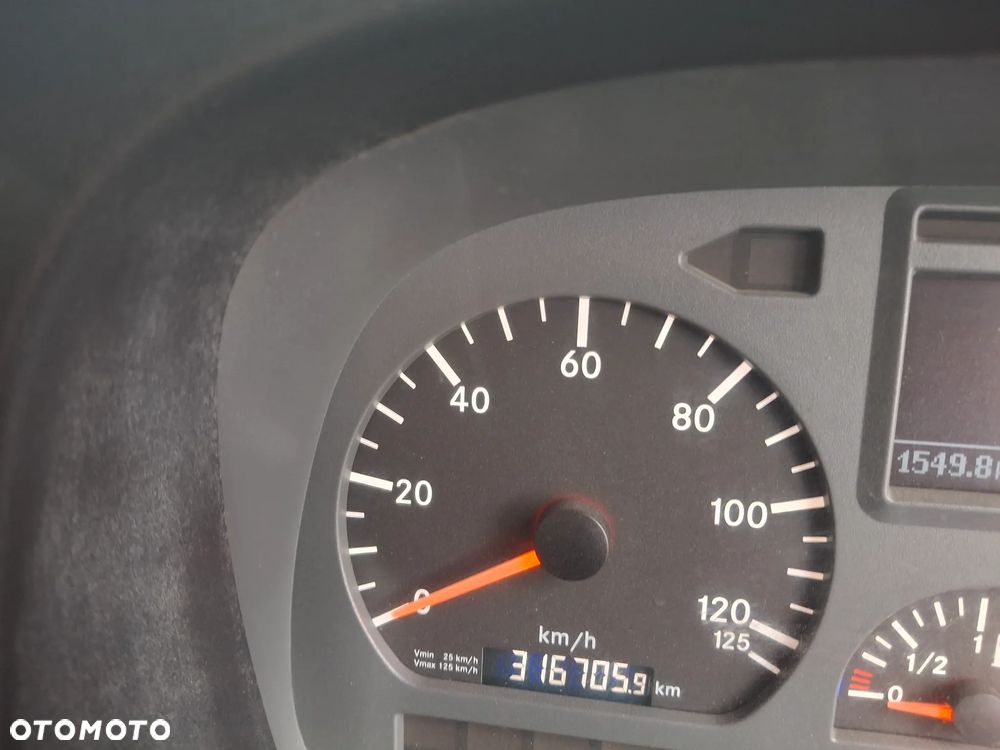 Mercedes-Benz Axor 1829 Zamiatarka Johnston 2 Silniki Szczotki L/R Karcher Listwa Ciśnieniowa - 32