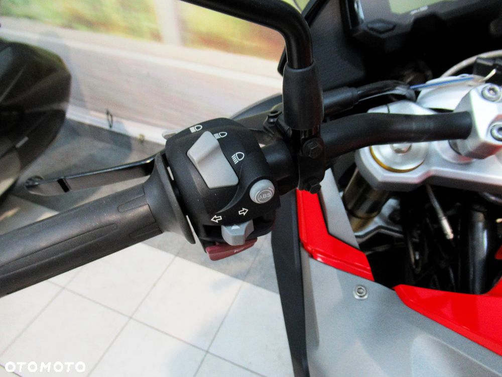BMW G - 12