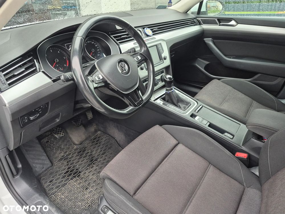 Volkswagen Passat 2.0 TDI BMT Comfortline - 8
