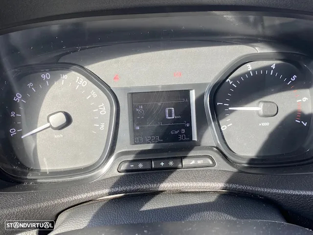 Opel VIVARO - 8