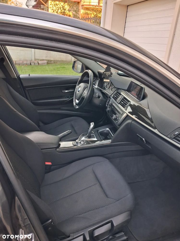 BMW Seria 3 320d Blue Performance Luxury Line - 24