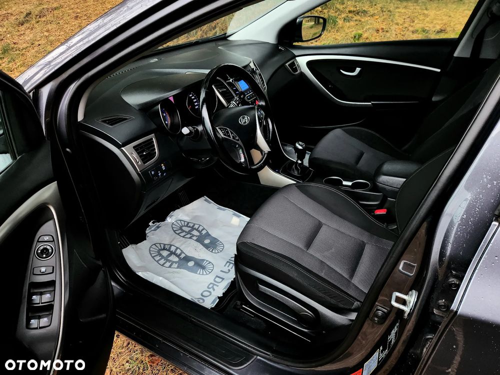 Hyundai i30 1.6 CRDi Premium - 6