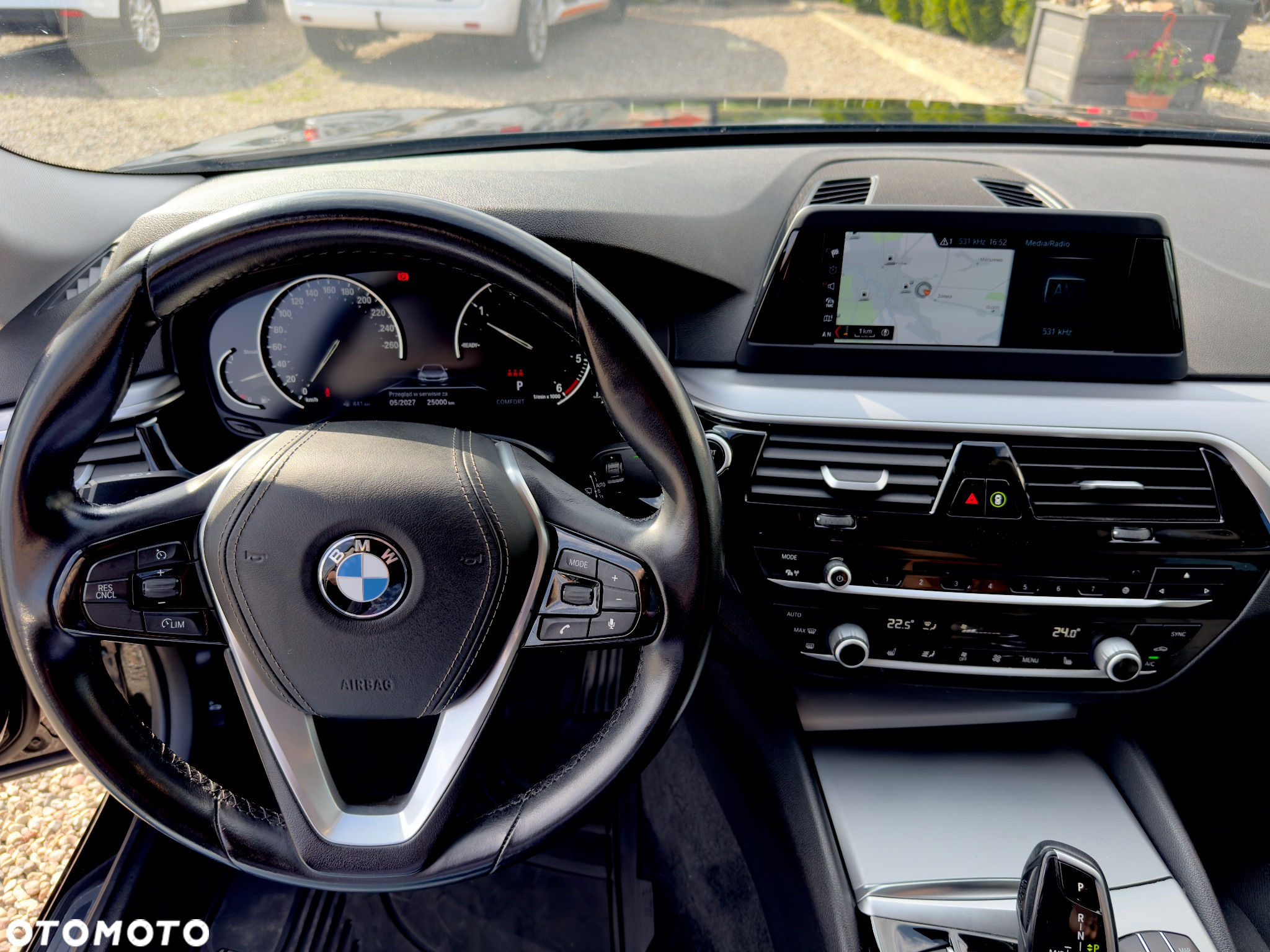 BMW Seria 5 520d Luxury Line - 11