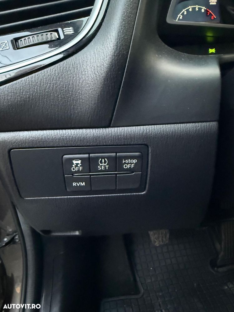Mazda 3 SKYACTIV-G 120 NAKAMA - 24