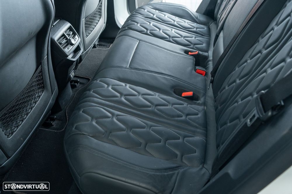 Peugeot 3008 1.6 Hybrid GT Pack e-EAT8 - 11