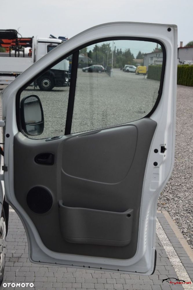 Opel Vivaro - 15