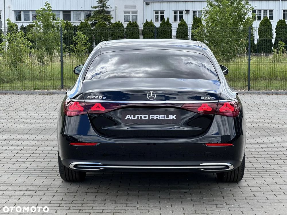 Mercedes-Benz Klasa E 220 d mHEV 4-Matic Avantgarde 9G-Tronic - 11