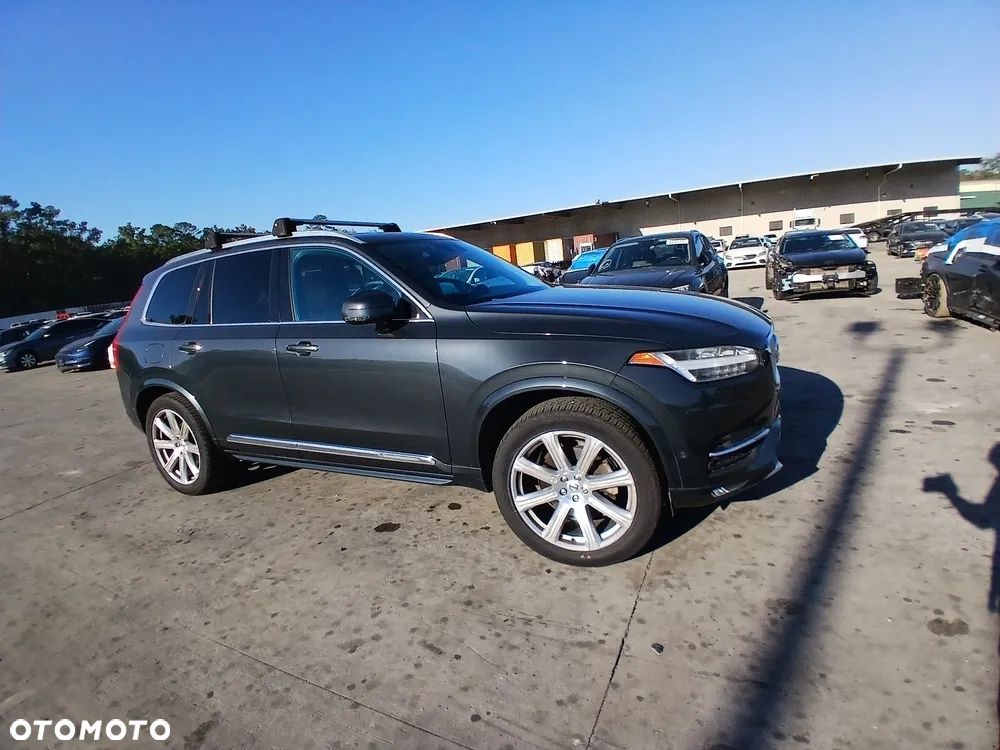 Volvo XC 90 - 2