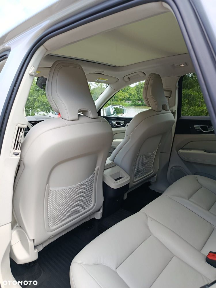 Volvo XC 60 B5 B Momentum - 8