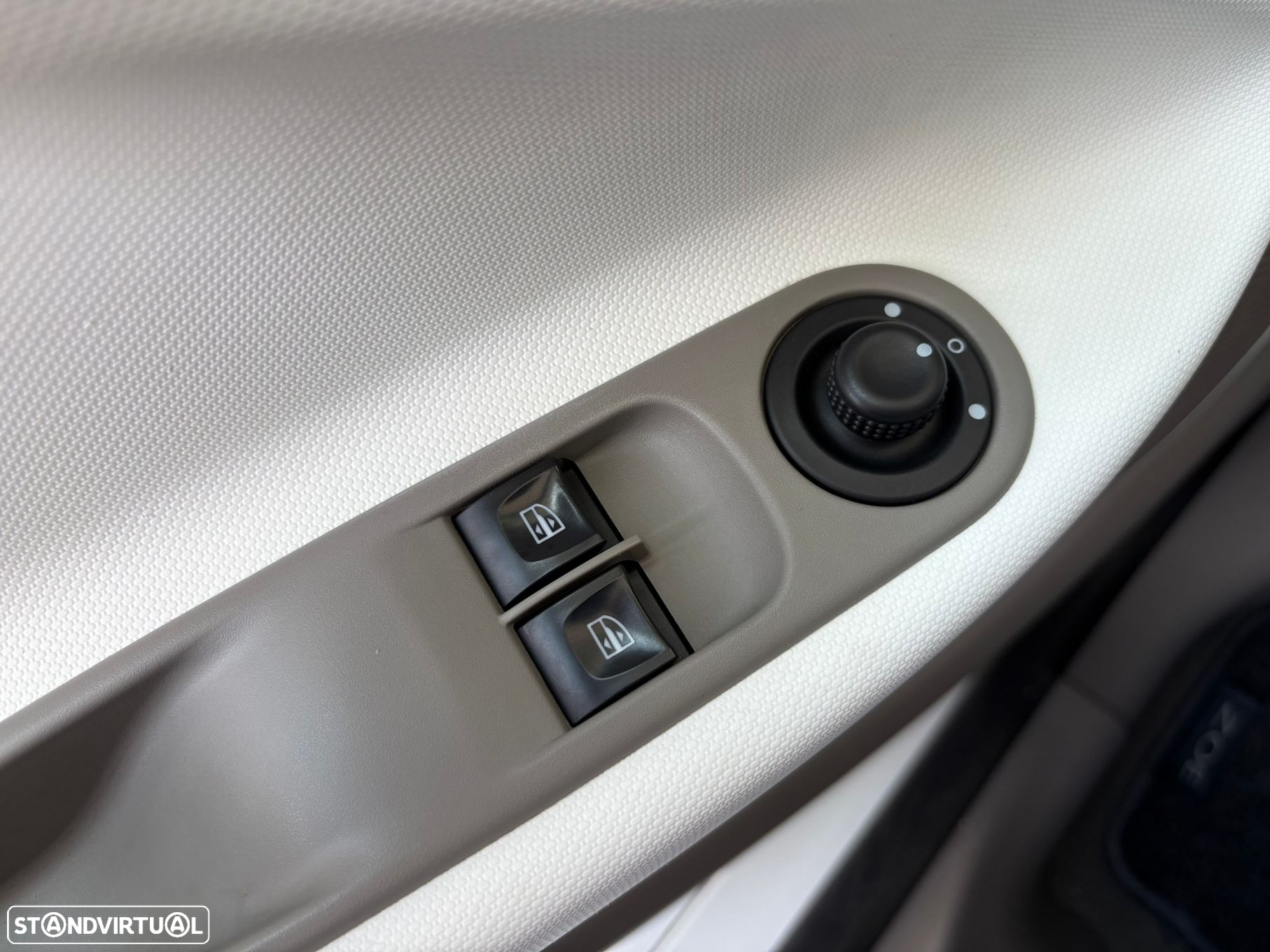 Renault Zoe (c/ Bateria) Life 40 Q90 - 10