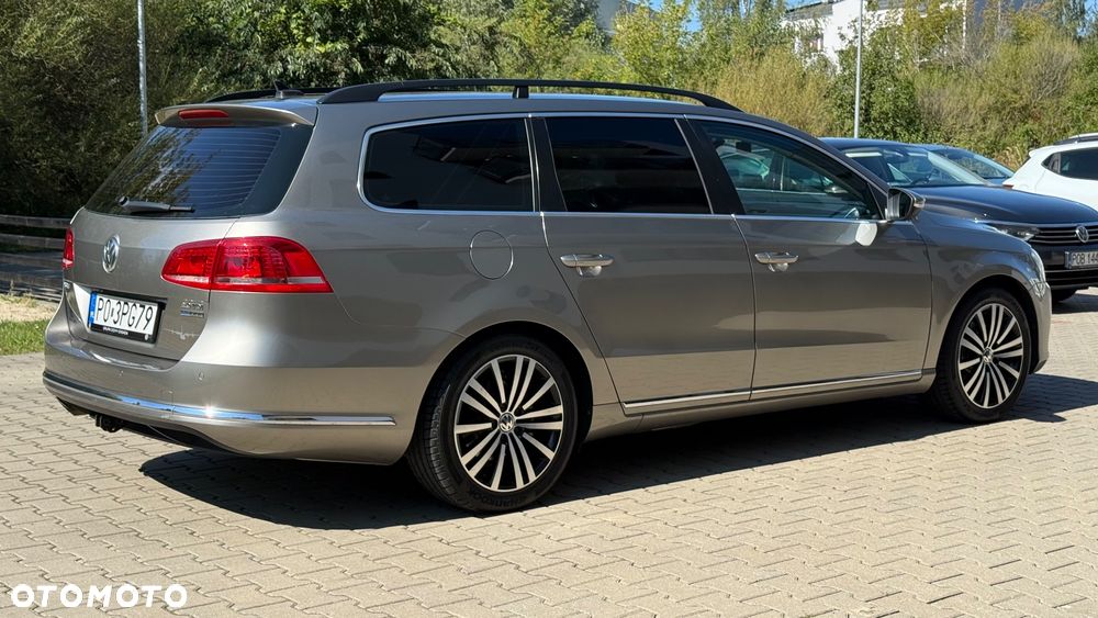 Volkswagen Passat 2.0 TDI Comfortline - 8