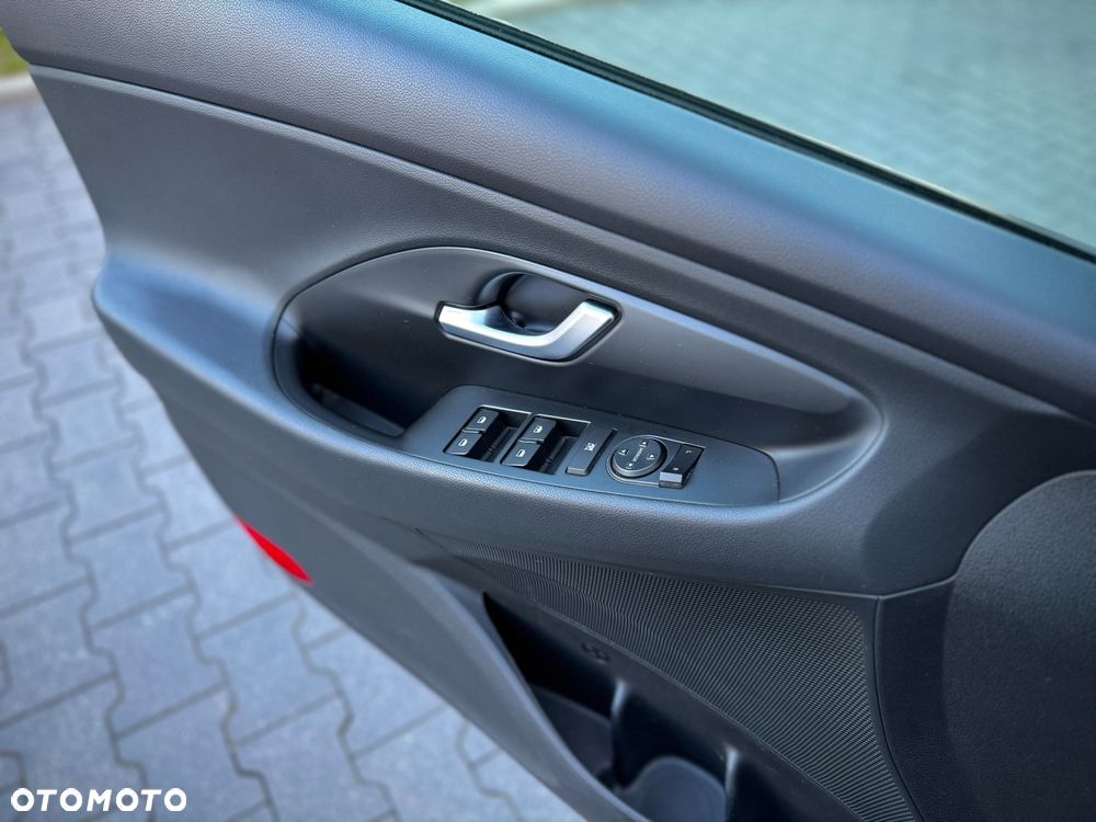 Hyundai i30 1.5 DPI Modern - 25