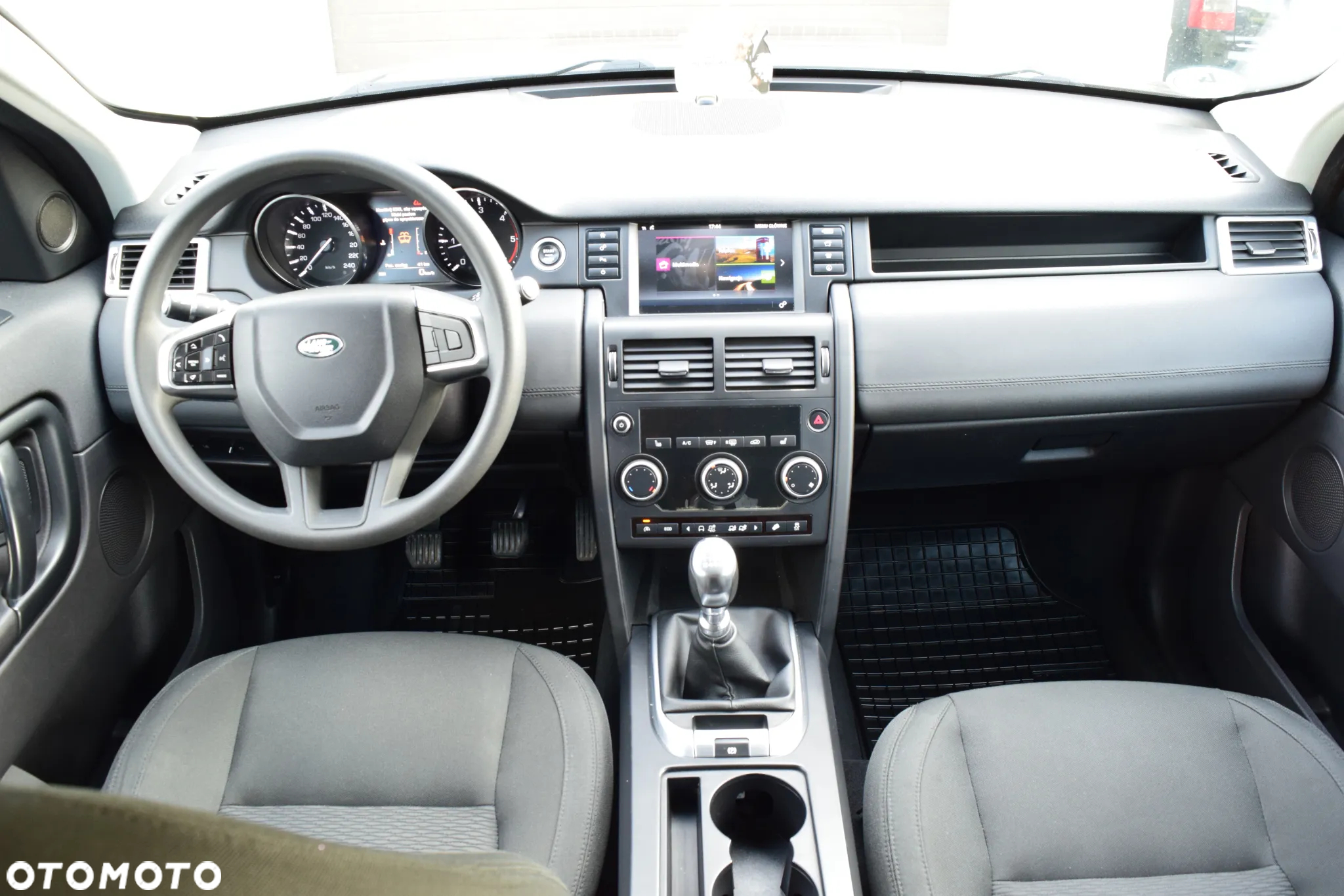 Land Rover Discovery Sport 2.0 D150 - 19