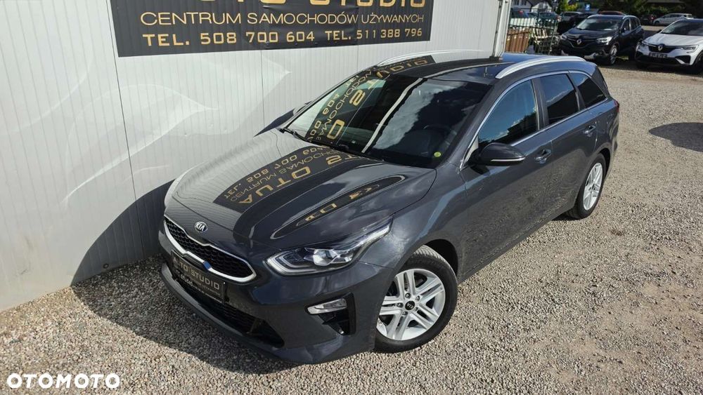 Kia Ceed - 31