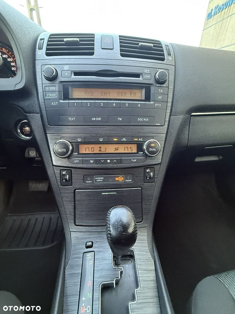 Toyota Avensis - 7