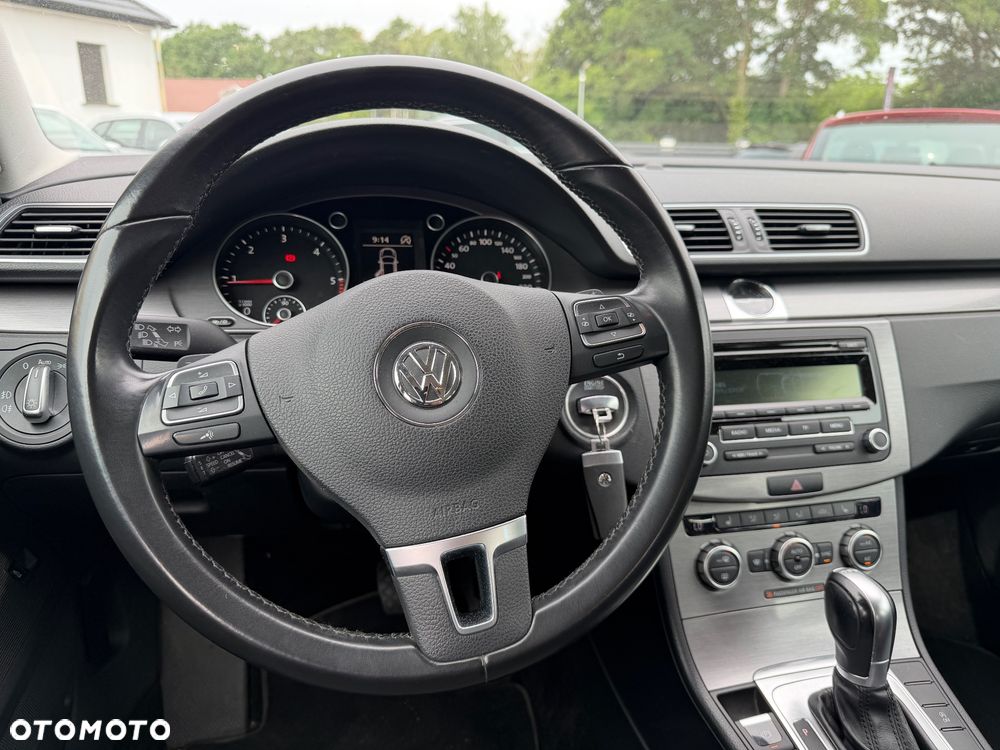 Volkswagen Passat 2.0 TDI 4Mot Highline DSG - 13