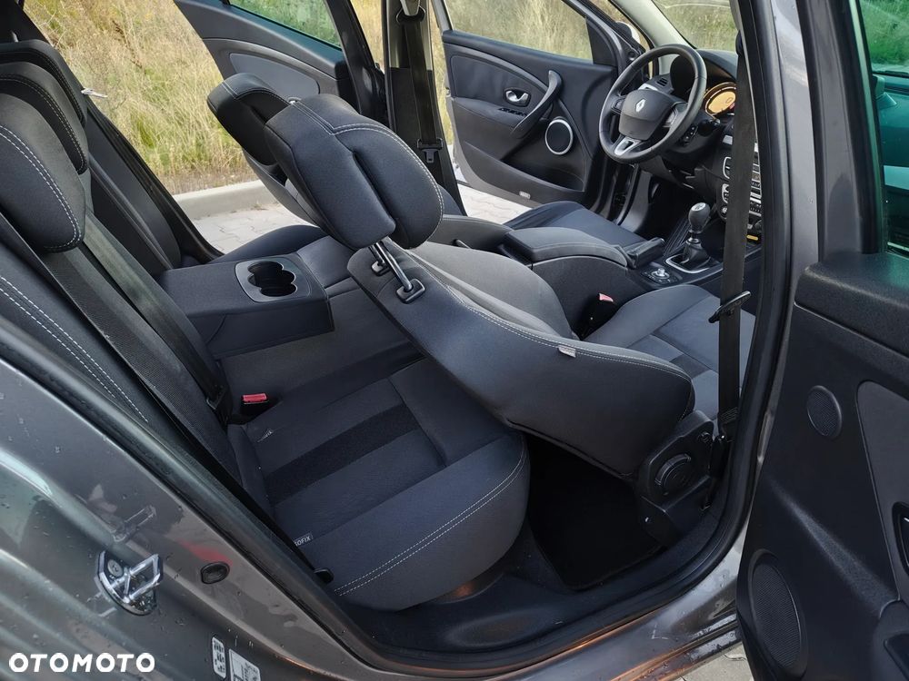 Renault Megane TCe 180 Luxe - 25