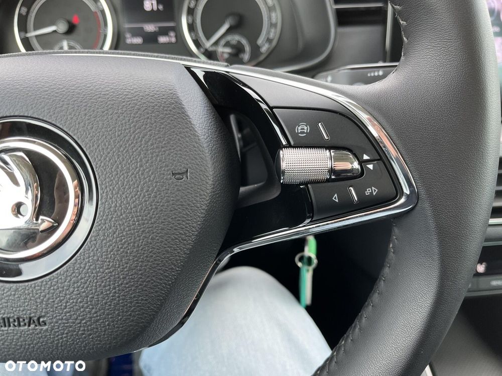 Skoda Kamiq 1.0 TSI Ambition DSG - 33