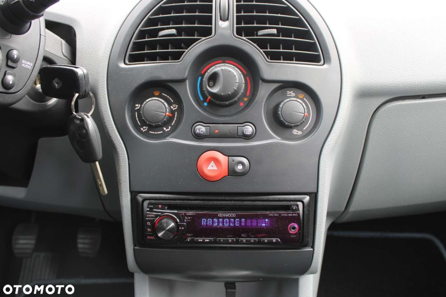 Renault Modus - 32