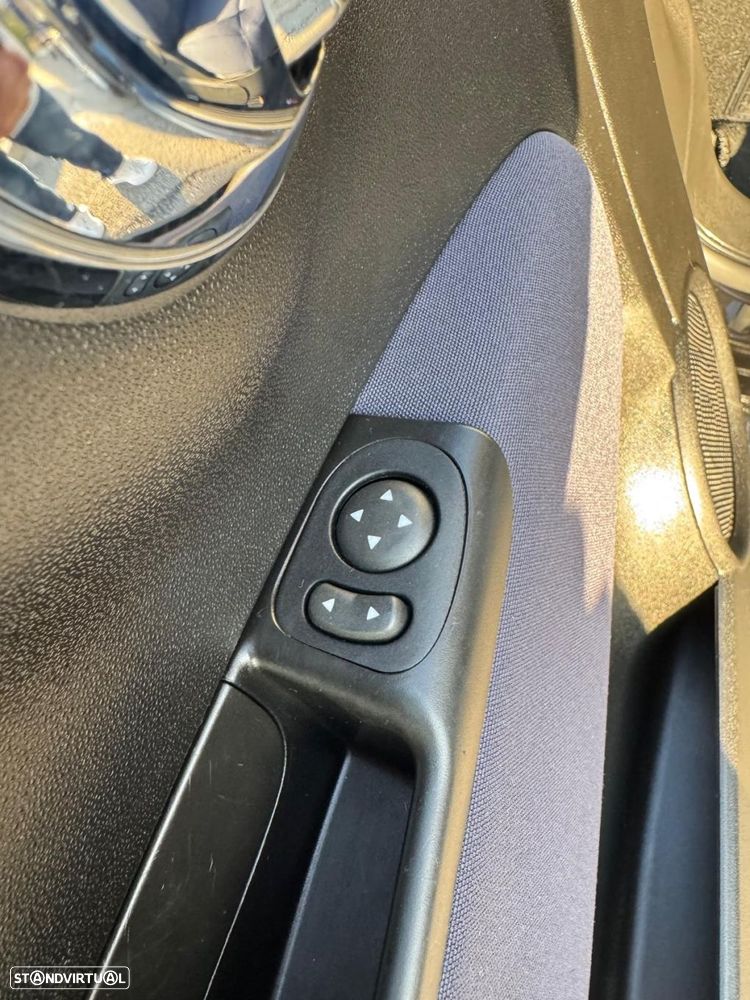 Fiat 500C 1.0 Hybrid Lounge - 22