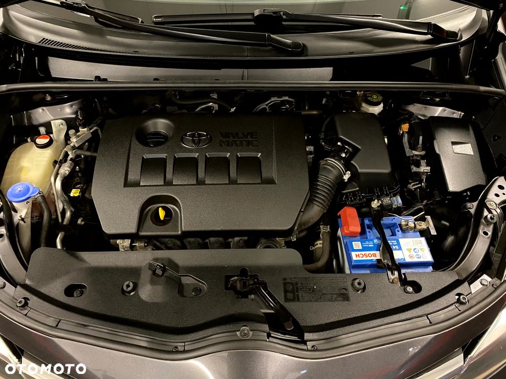 Toyota Verso 1.6 Premium EU6 - 17