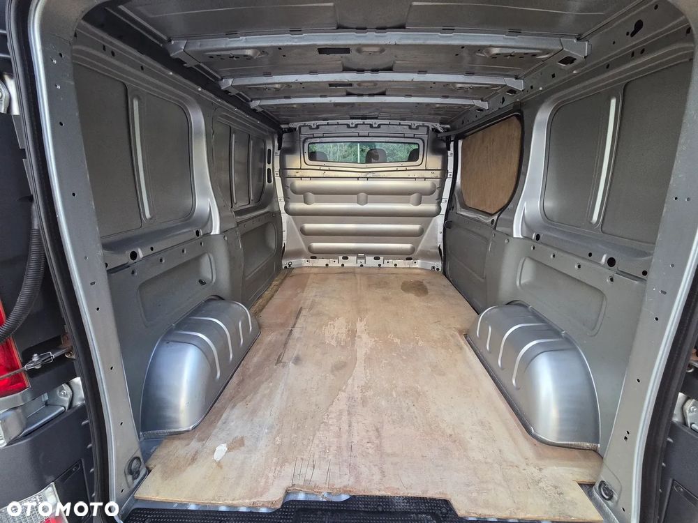 Renault Trafic - 23