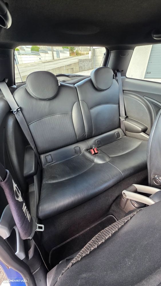 MINI 3 Portas Cooper D - 18