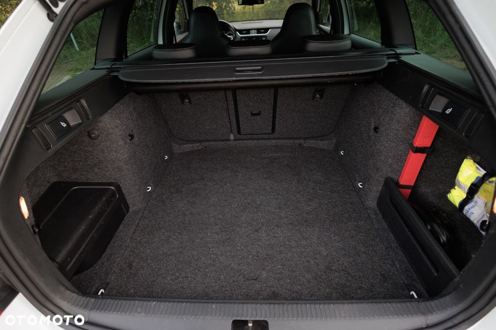 Skoda Octavia 2.0 TDI DSG RS - 20
