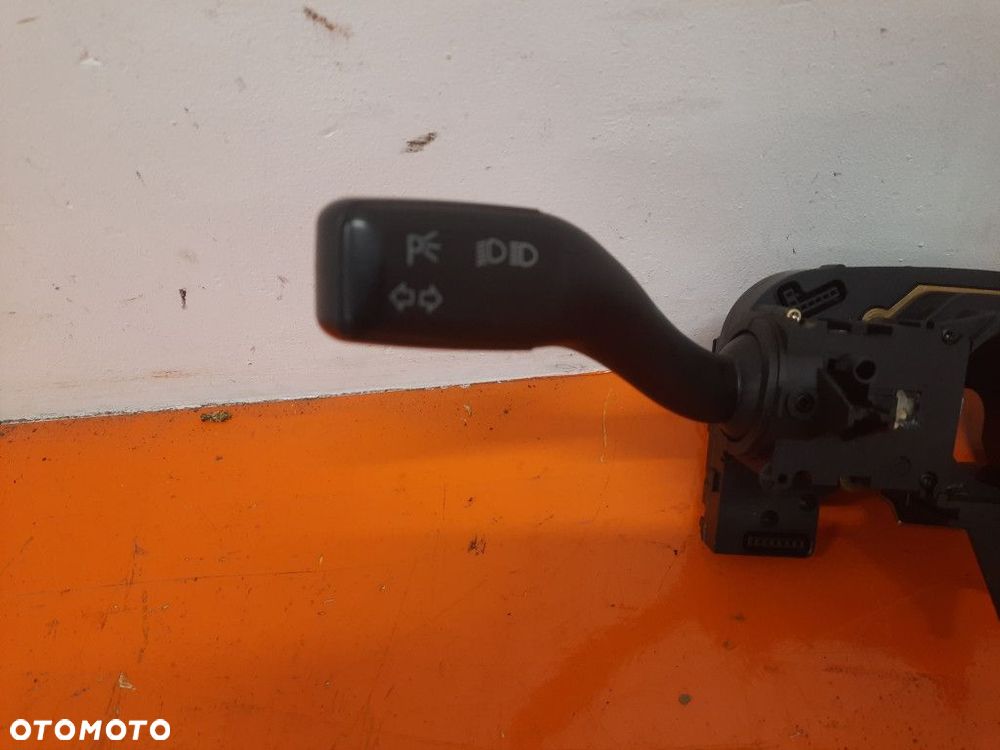 AUDI A4 B6 00-05 PRZEŁĄCZNIK ZESPOLONY 4E0953503 AVF - 2