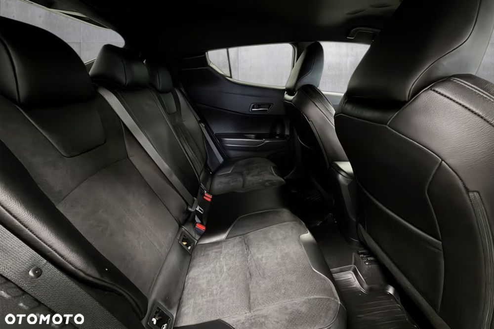 Toyota C-HR Lounge - 25