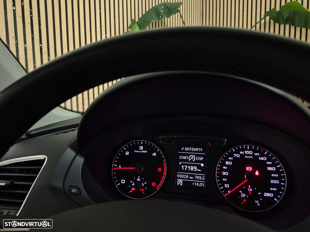 Audi Q3 2.0 TDI quattro Design - 23