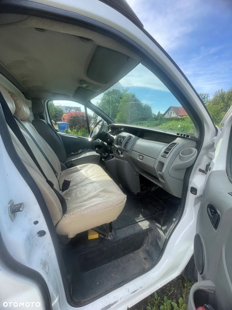 Opel Vivaro - 10