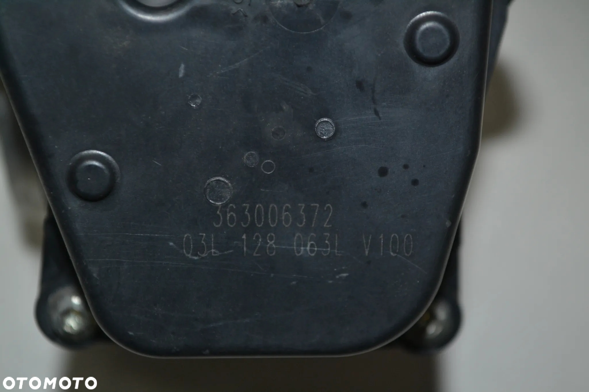 VW AUDI SEAT SKODA 1,6 TDI PRZEPUSTNICA POWIETRZA 03L128063L ORYGINAŁ VALEO - 3