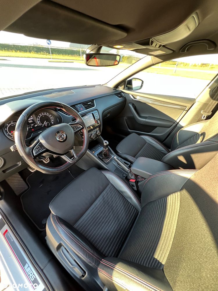 Skoda Octavia 2.0 TSI RS - 11